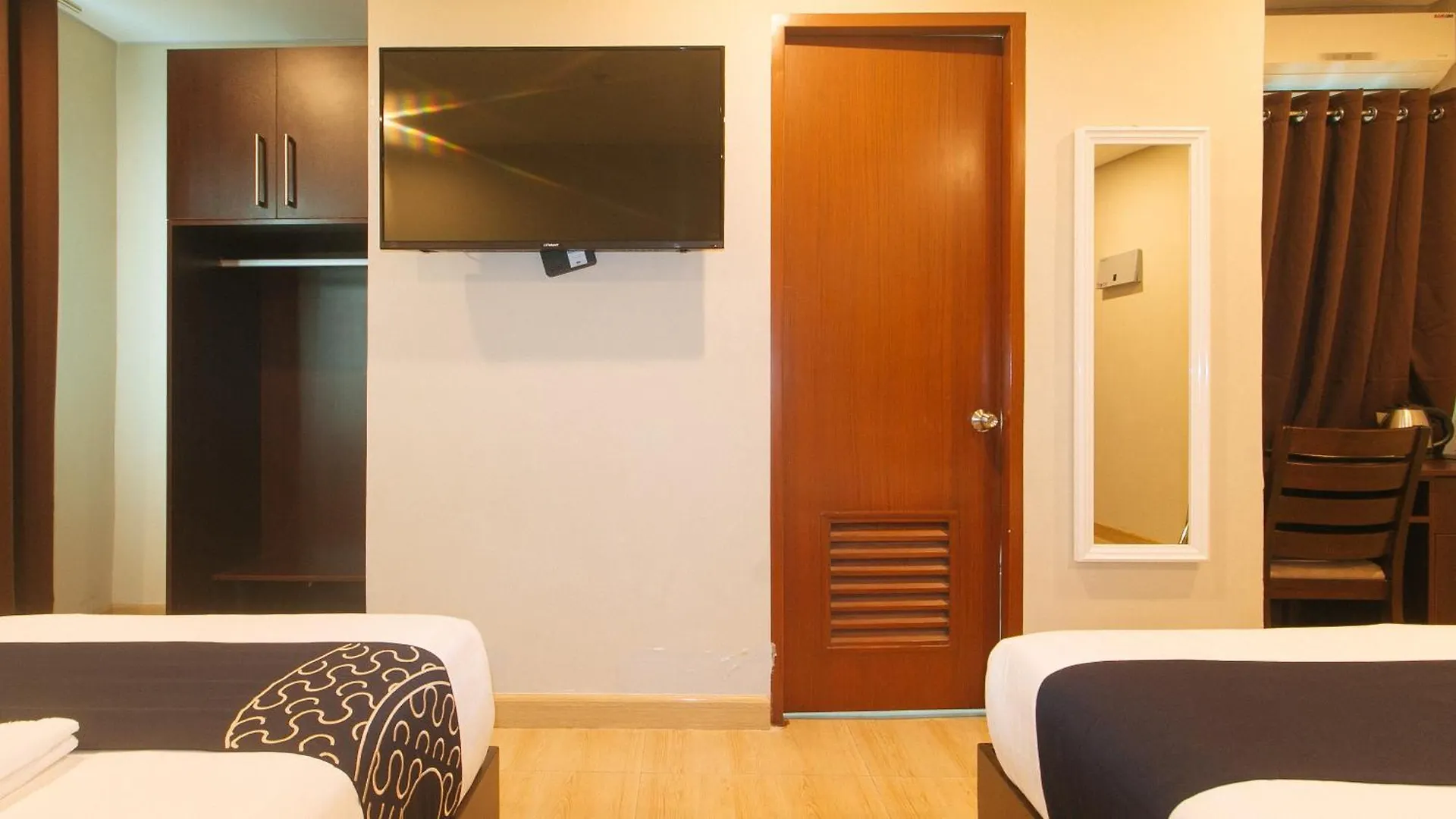 Asrodel Hotel Redpartner Davao 3*,